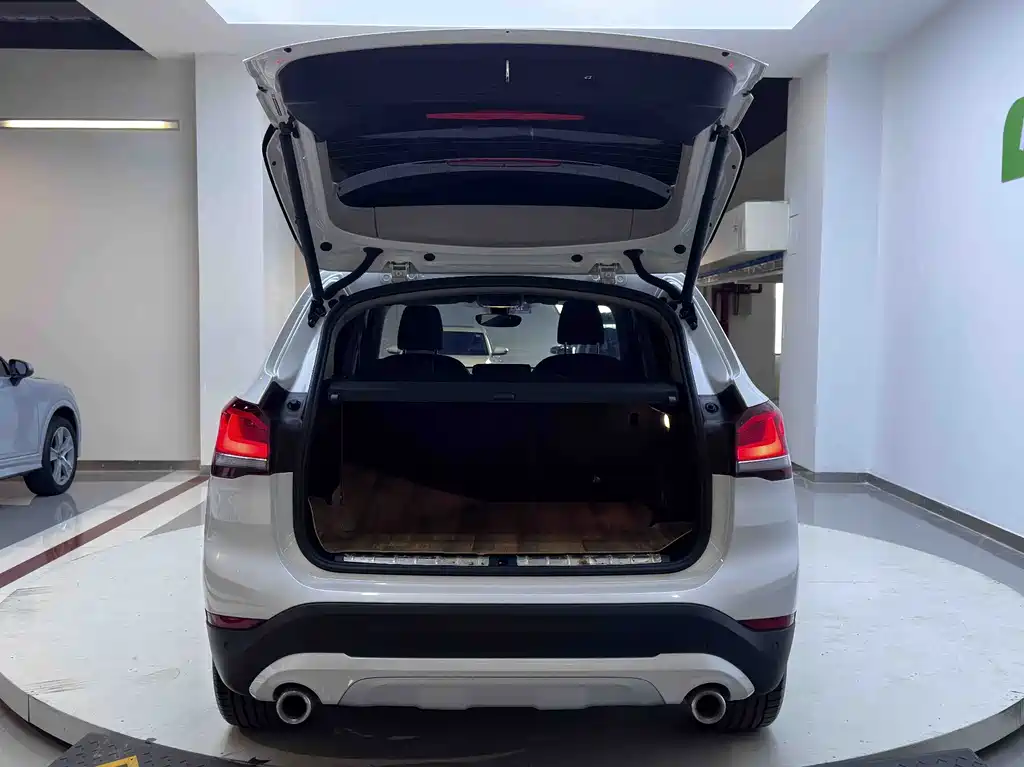 BMW X1 — миниатюра 13