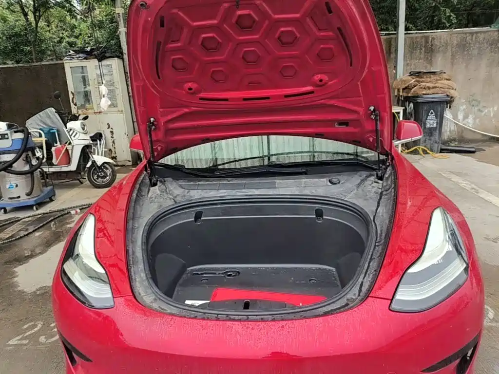 Tesla Model 3 — миниатюра 20