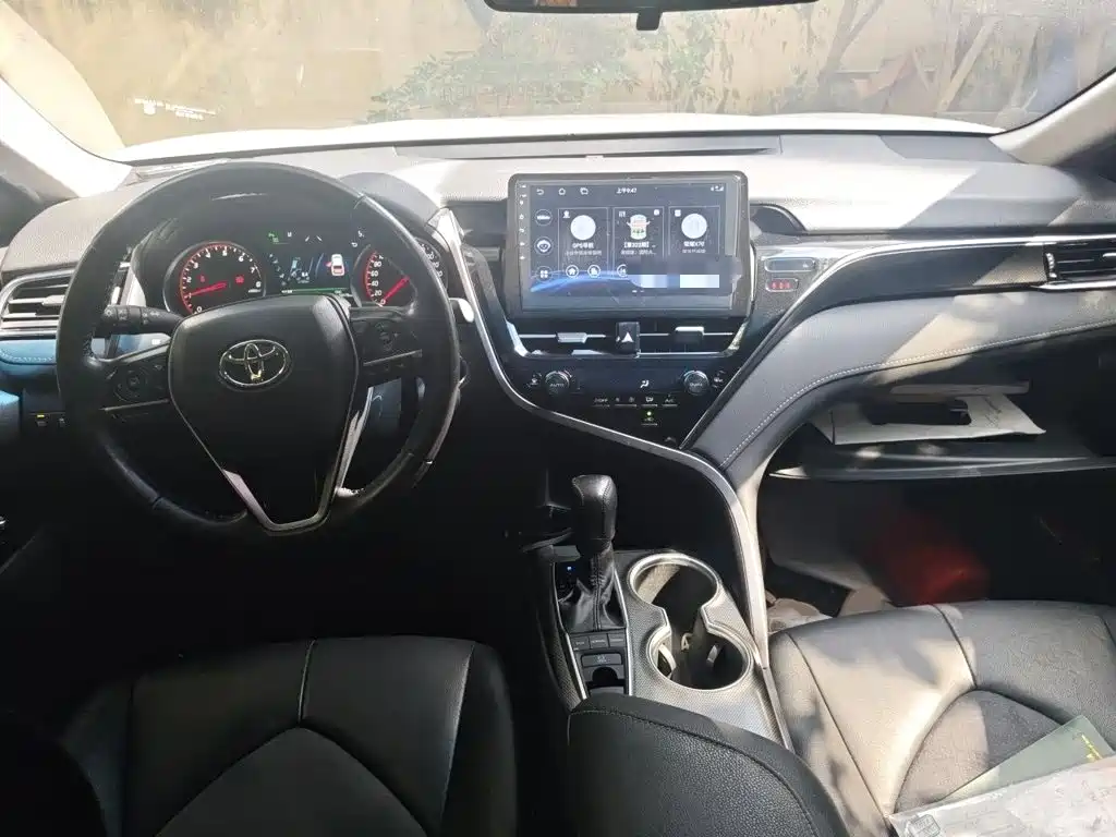 Toyota Camry — миниатюра 13