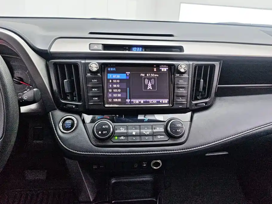 Toyota RAV4 — миниатюра 13
