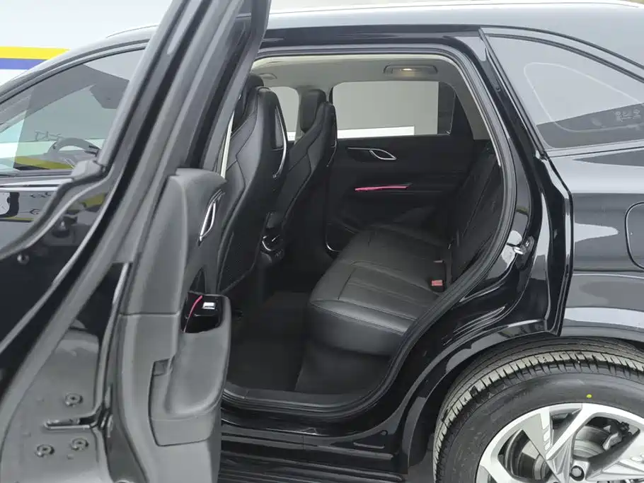 Hongqi Hongqi HS3 PHEV — миниатюра 11