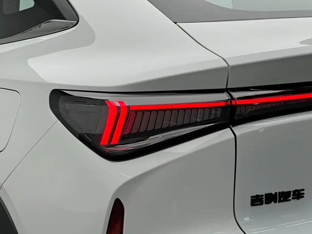 Geely 博越REV — миниатюра 10