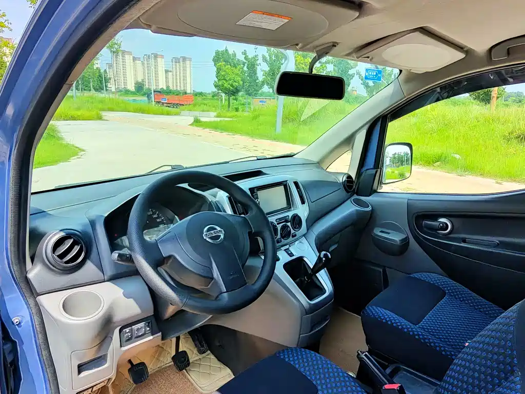 Nissan NV200 — миниатюра 9