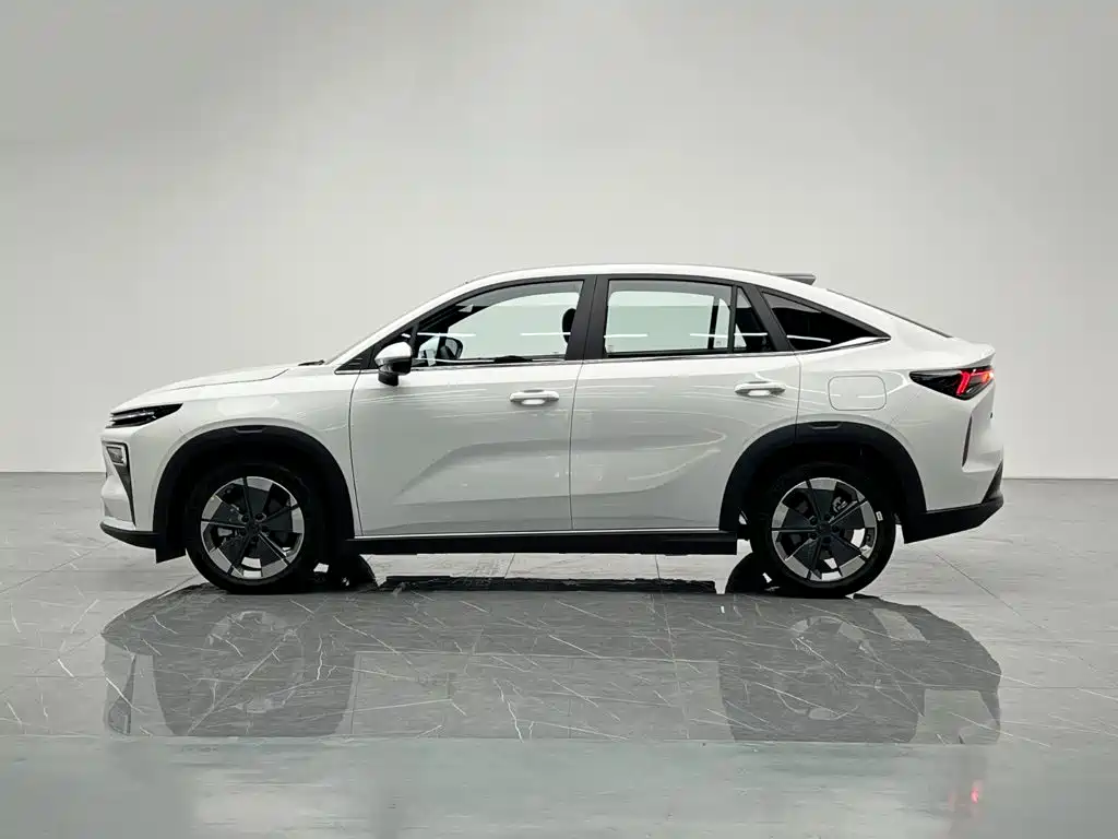 Geely 博越REV — миниатюра 3