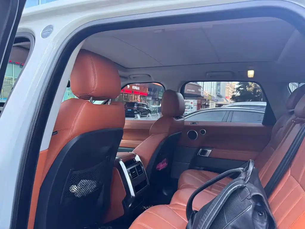 Land Rover Sport — миниатюра 4