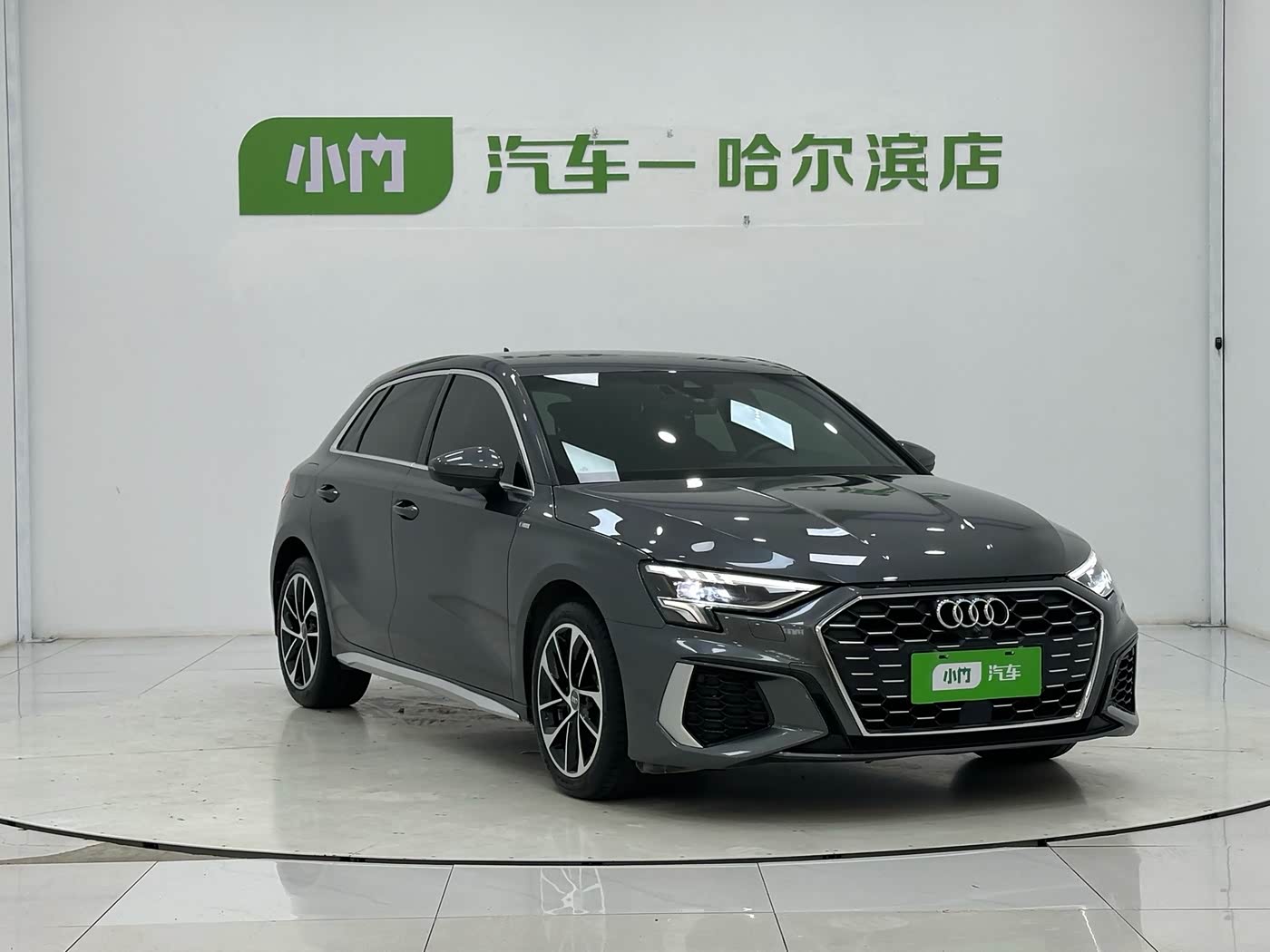 Audi A3 1.4 л 2022 г. Серебристо-серый, пробег 31000 км