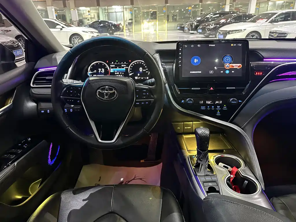 Toyota Camry — миниатюра 7