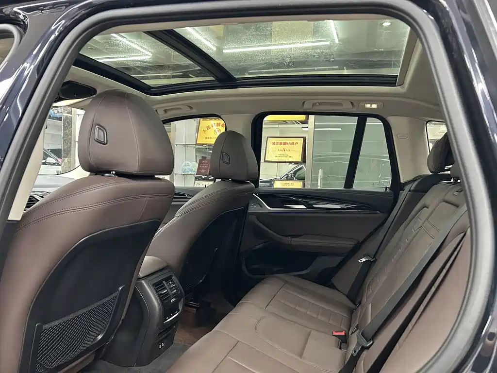 BMW X3 — миниатюра 11