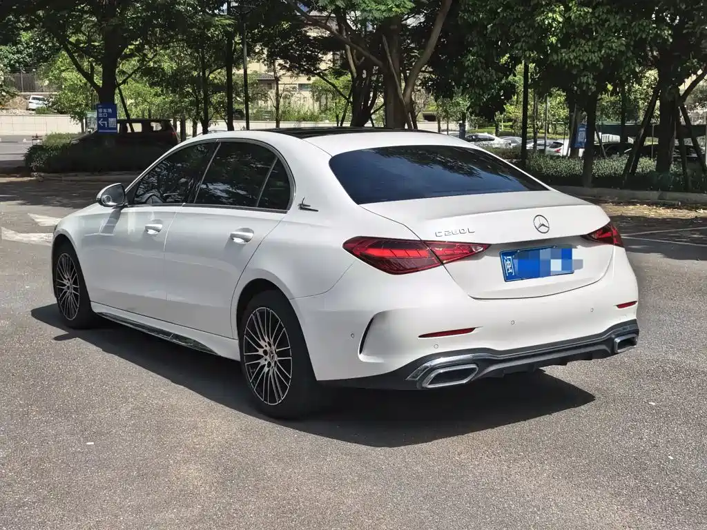 Mercedes-Benz C-Class — миниатюра 6