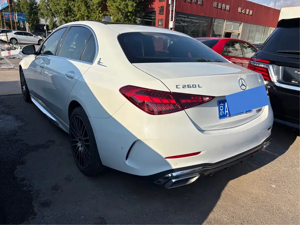 Mercedes-Benz C-Class — миниатюра 7