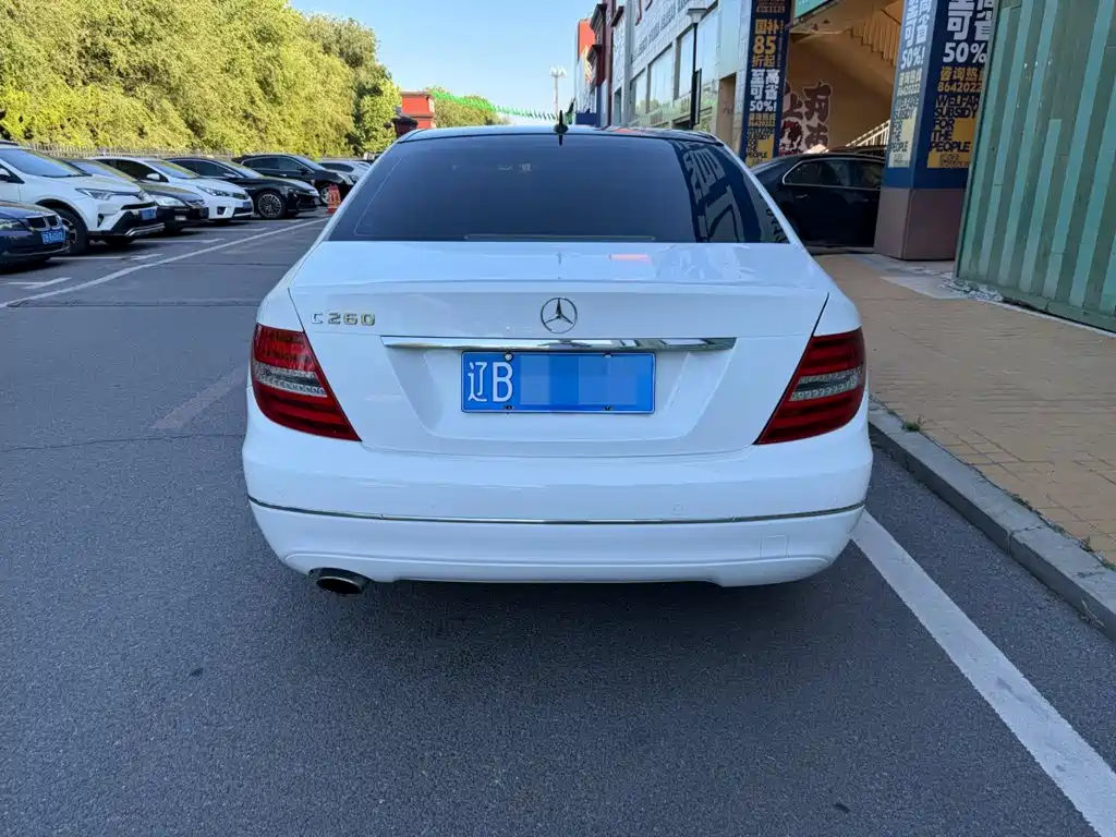 Mercedes-Benz C-Class — миниатюра 11