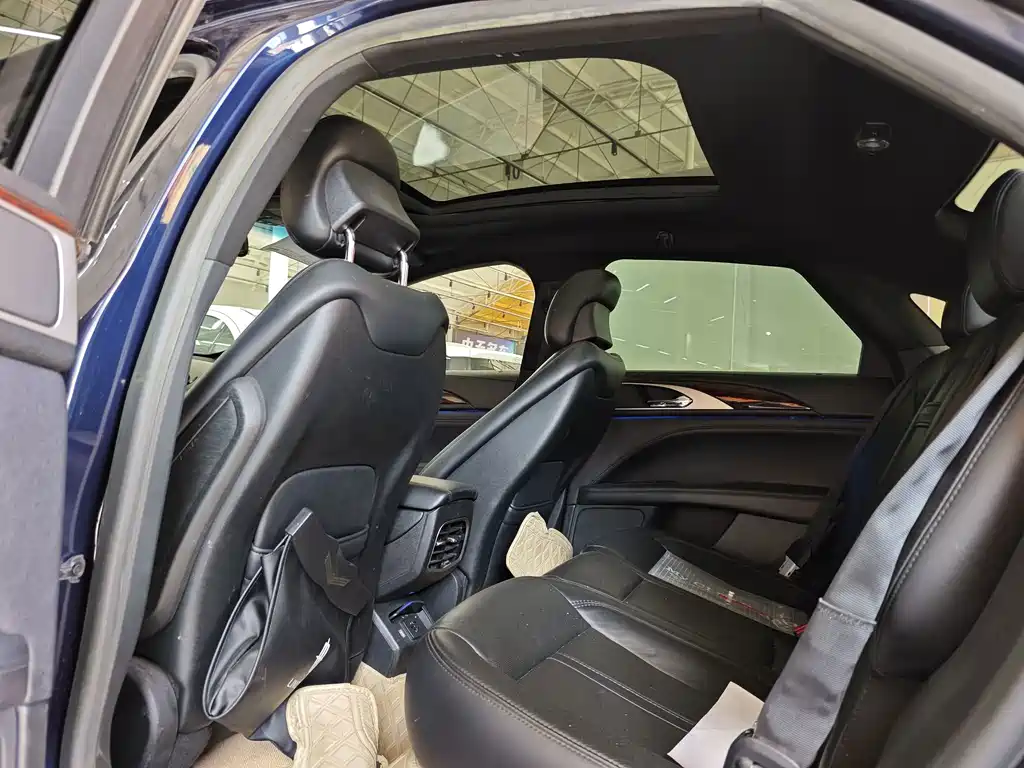 Lincoln MKZ — миниатюра 10