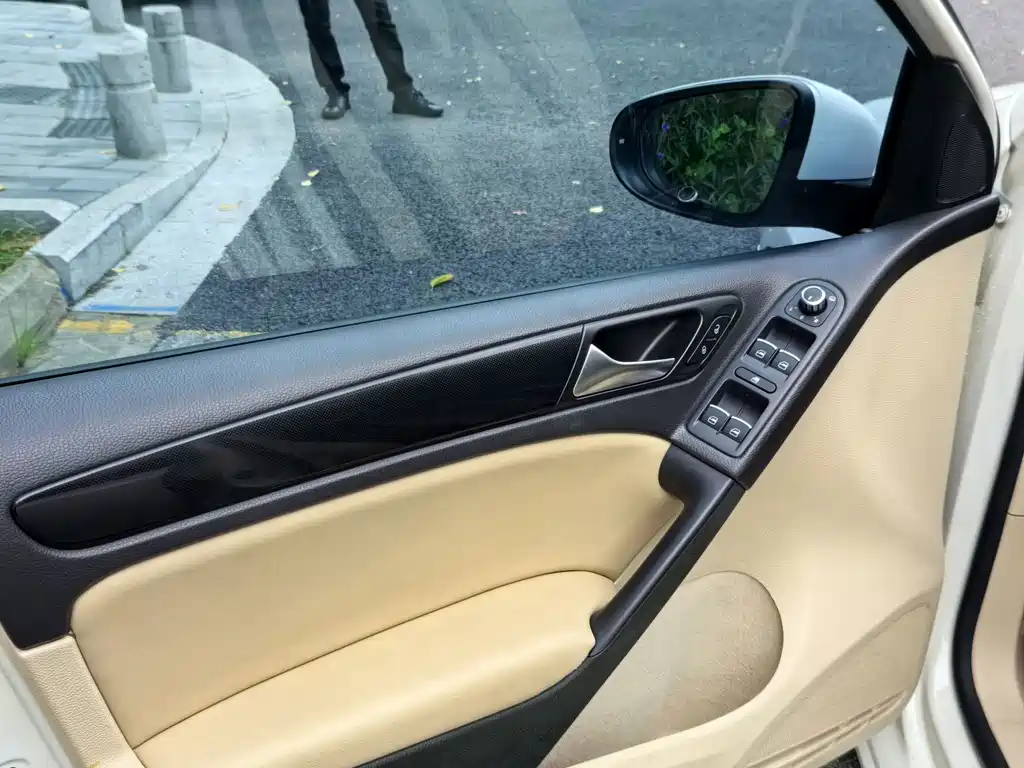 Volkswagen Golf — миниатюра 6