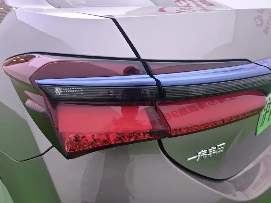 TOYOTA COROLLA DUAL ENGINE E+