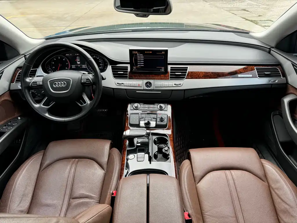 Audi A8 — миниатюра 5