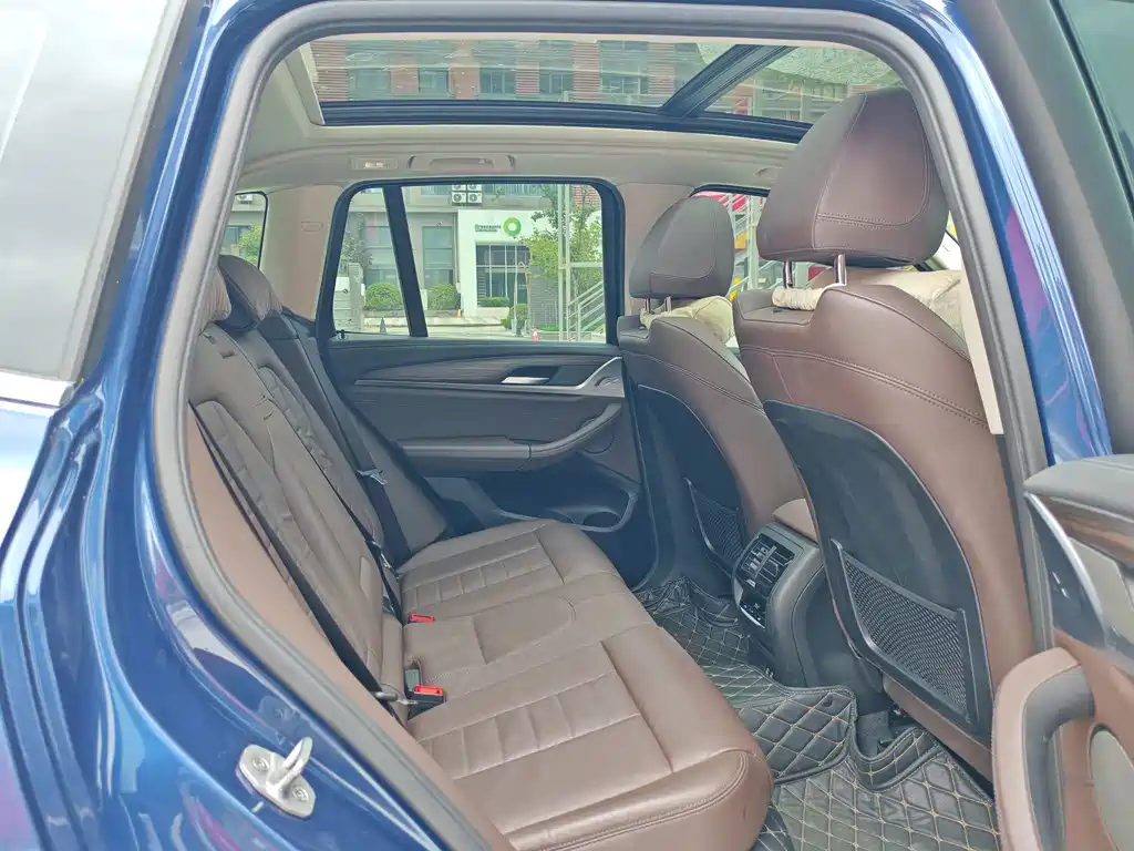 BMW X3 — миниатюра 12