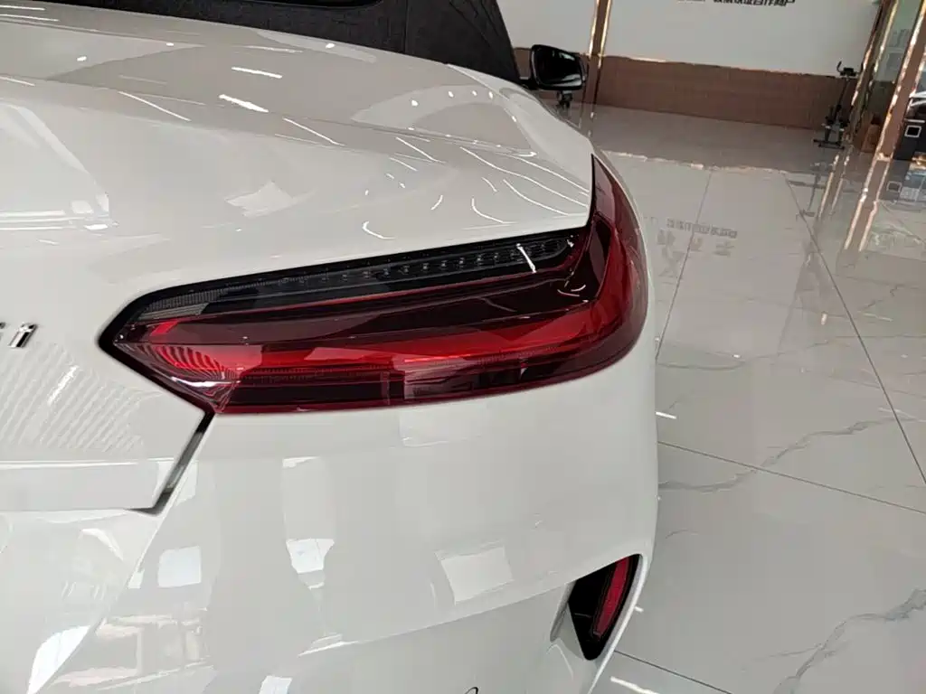 BMW Z4 — миниатюра 8