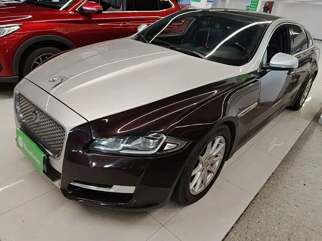 Jaguar XJ — миниатюра 2