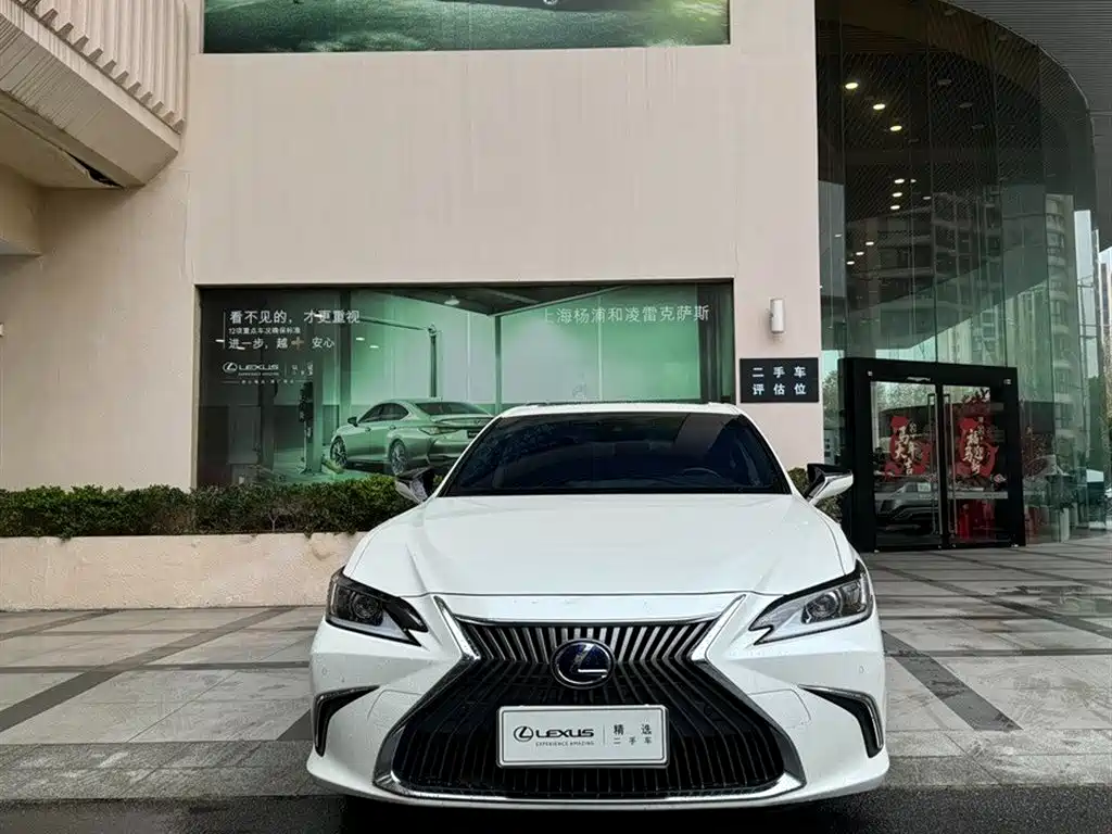 LEXUS ES