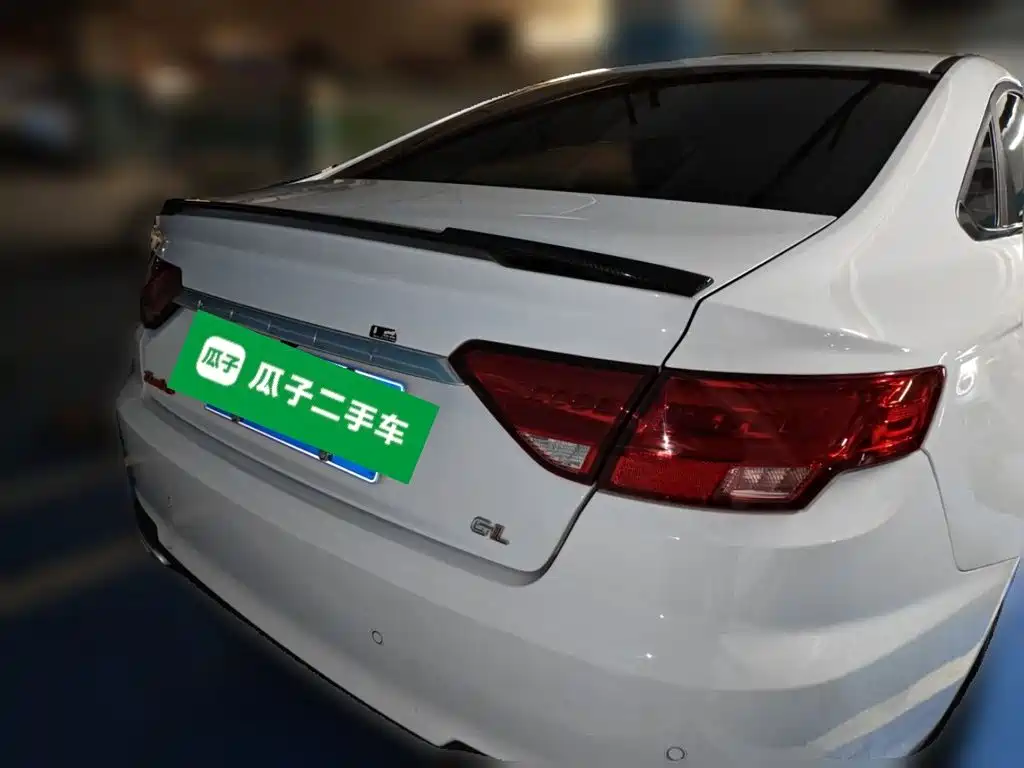 Geely Emgrand GL — миниатюра 3
