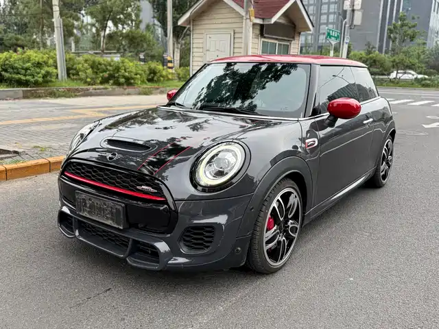 MINI  JCW 2020