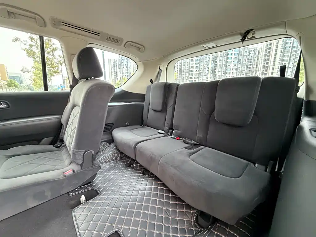 Nissan Patrol — миниатюра 16