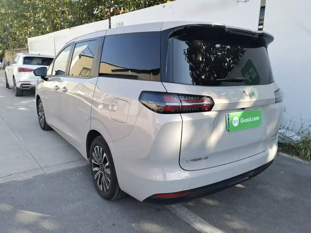 Wuling Xingguang 730 New Energy — миниатюра 5