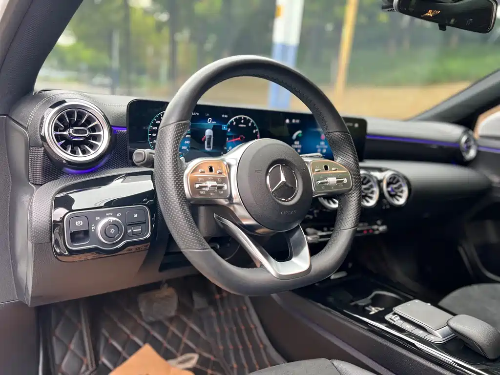 Mercedes-Benz A-Class — миниатюра 13