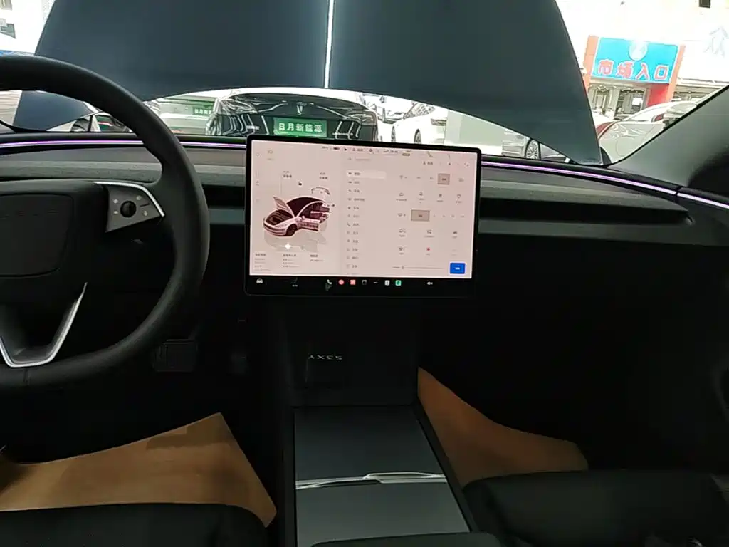Tesla Model 3 — миниатюра 13