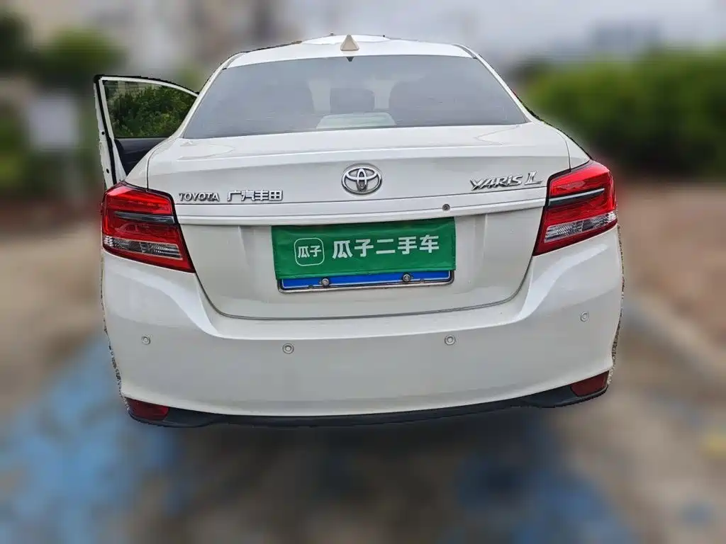 Toyota Yaris L — миниатюра 5