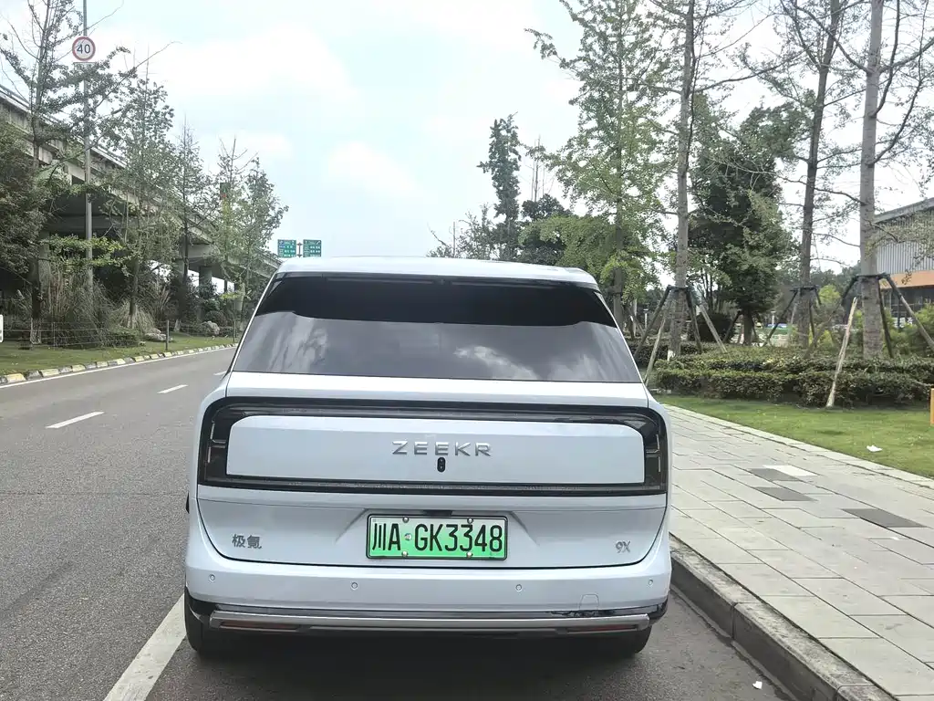 Zeekr 9X 2025 Hyper 70kWh