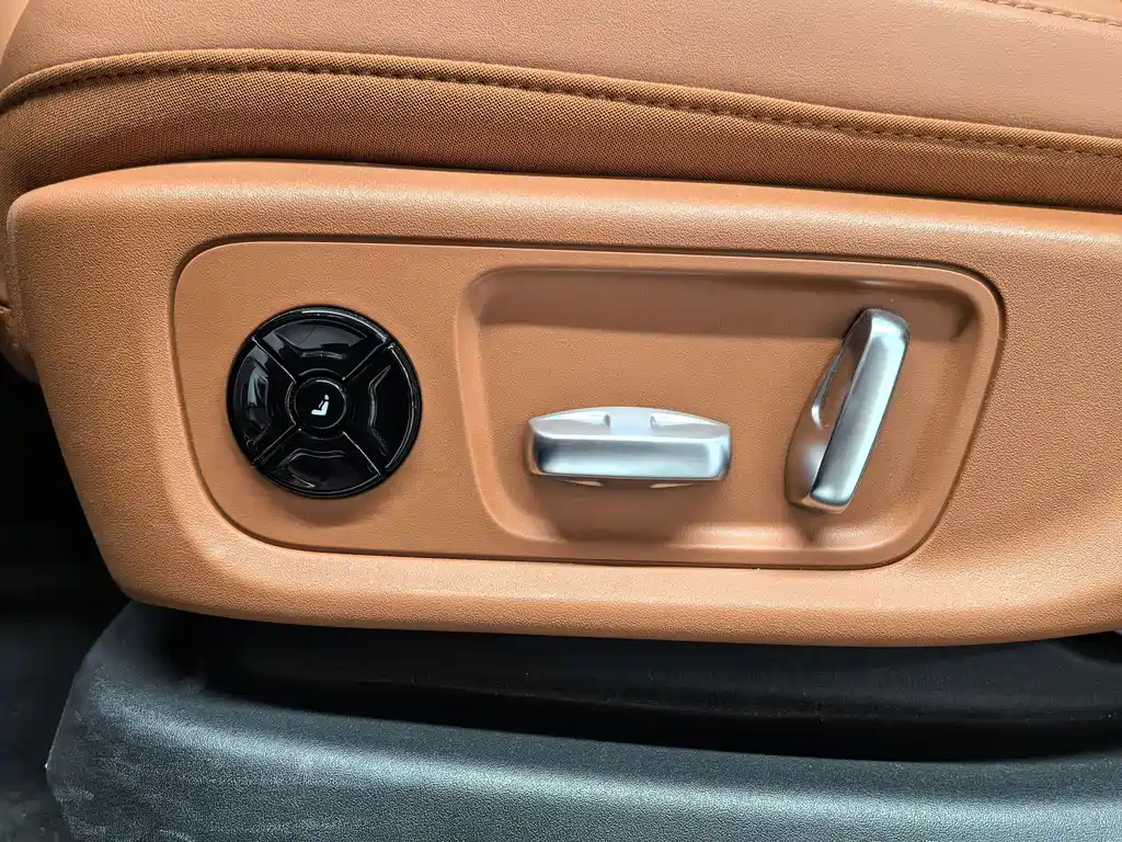 Li Auto Li L6 — миниатюра 9
