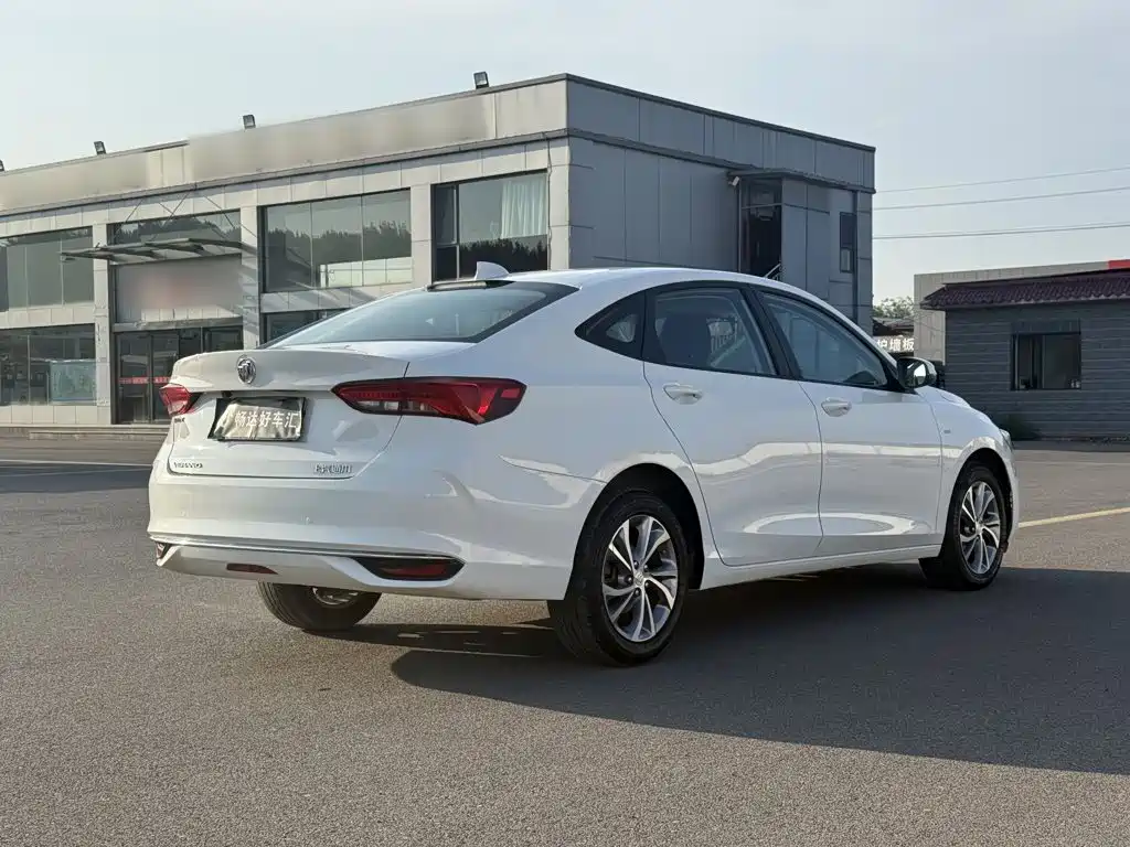 Buick Verano — миниатюра 13