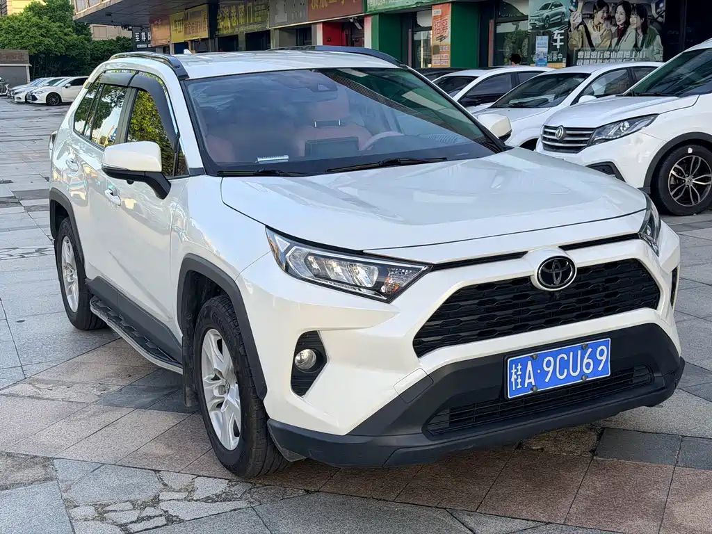 Toyota RAV4 2021 2.0L CVT