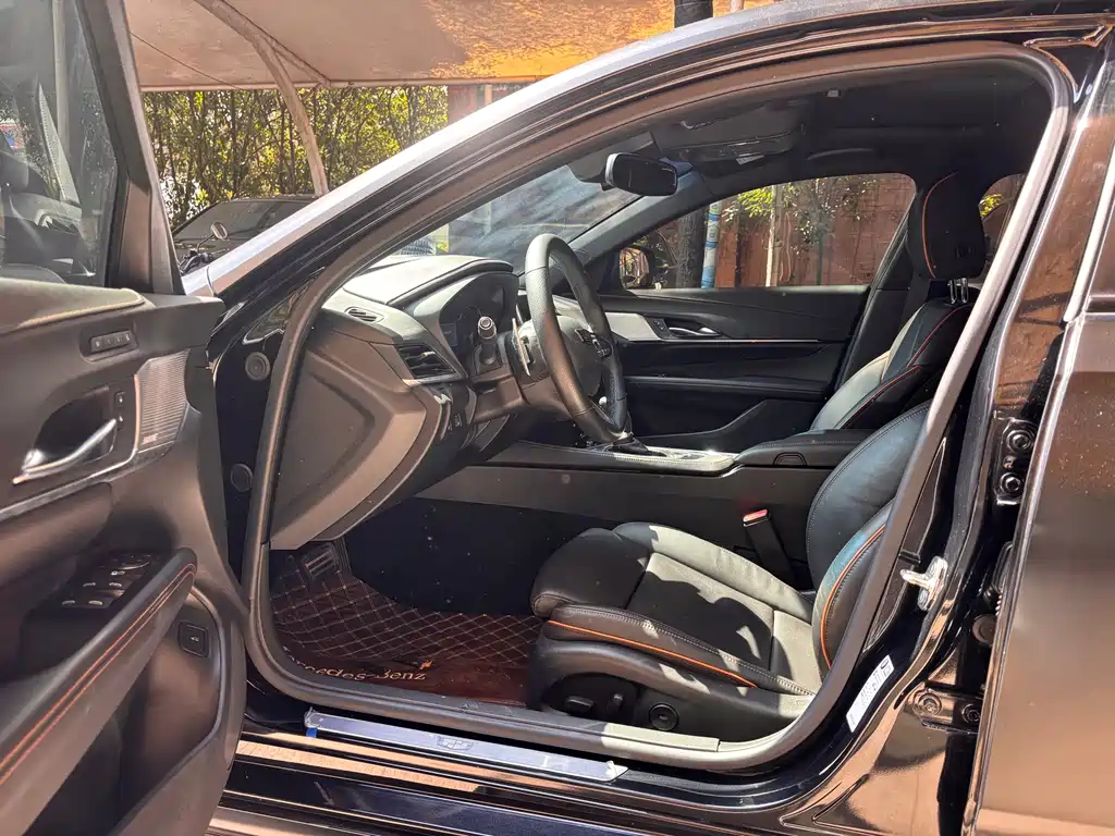 Cadillac CT4 — миниатюра 4