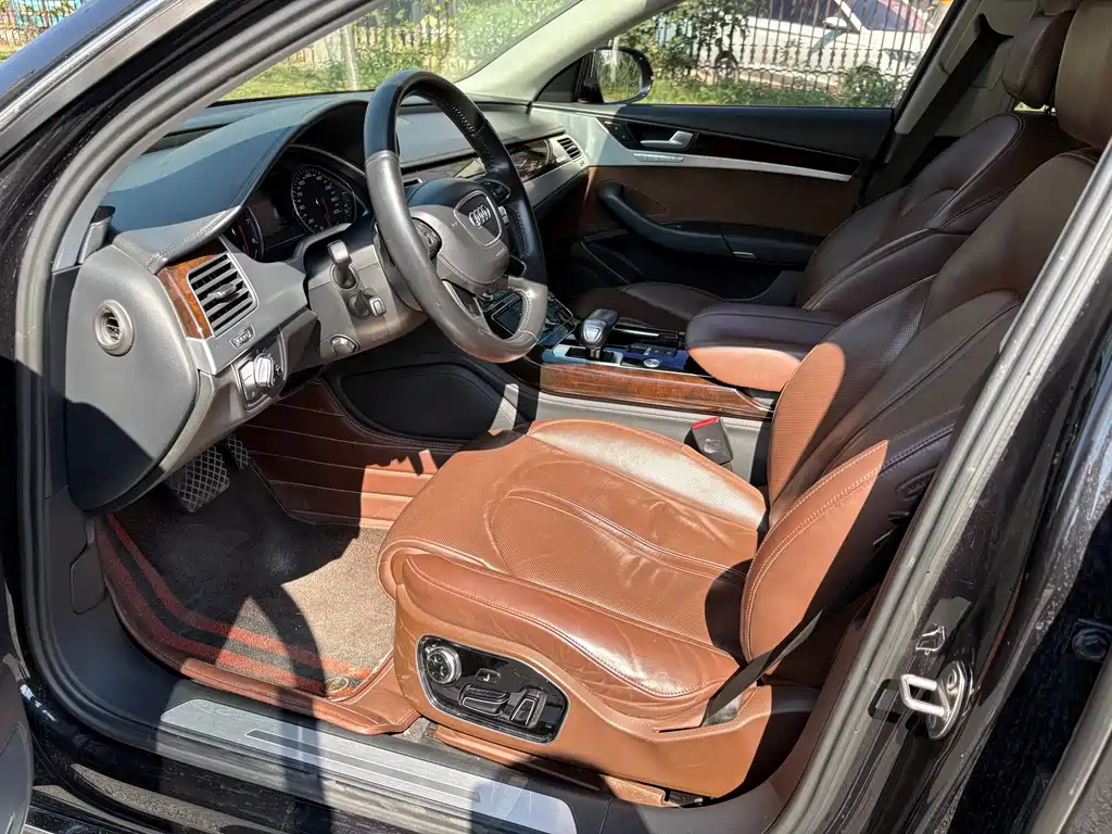 Audi A8 — миниатюра 6