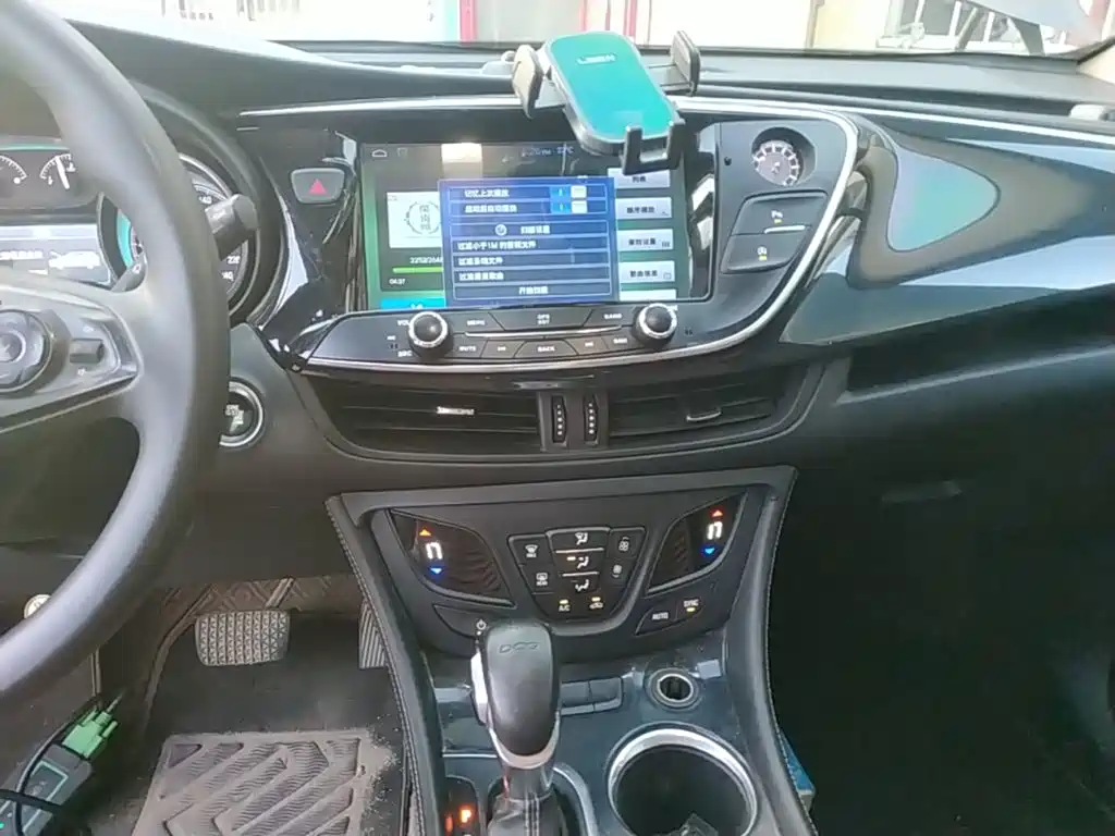 Buick Envision Plus — миниатюра 13