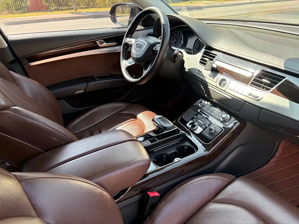 Audi A8 — миниатюра 9