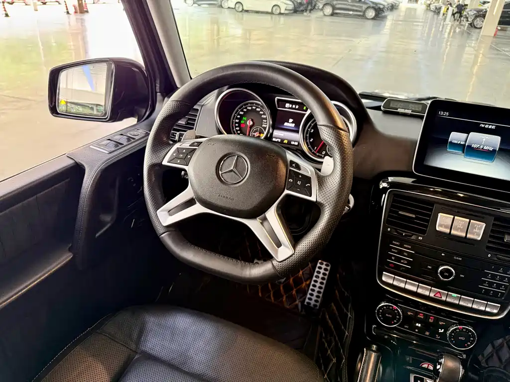Mercedes-Benz G-Class — миниатюра 12