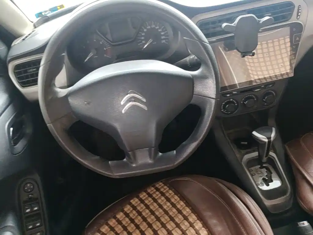 Citroen Elysee — миниатюра 15
