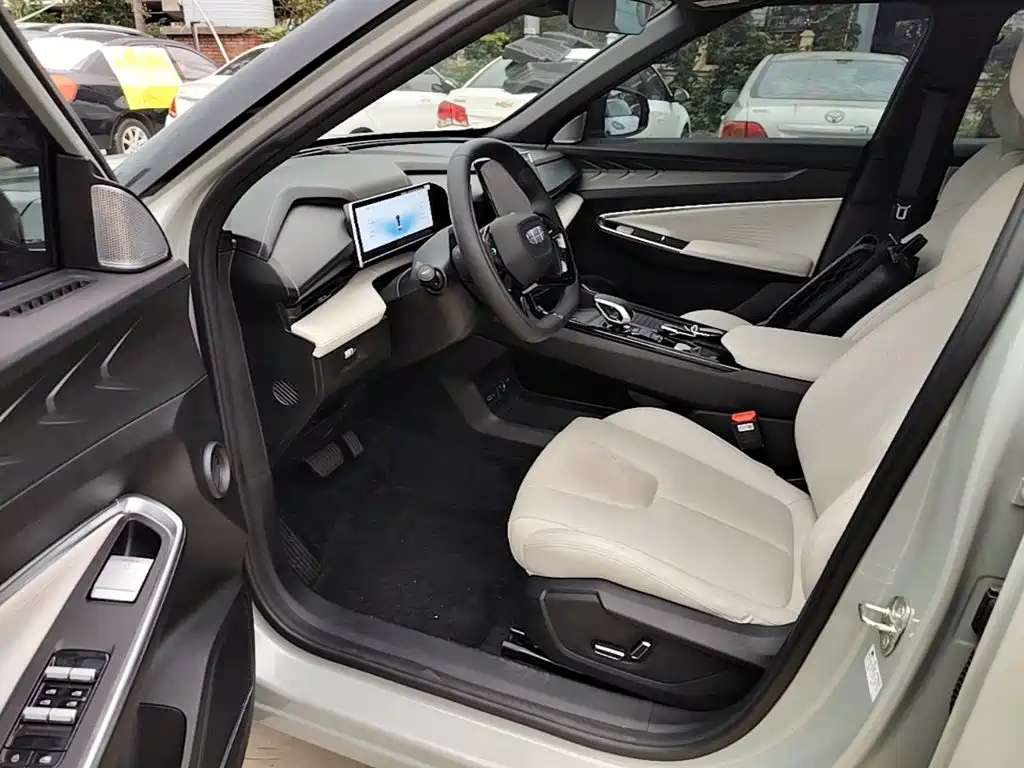 Geely Boyue — миниатюра 16