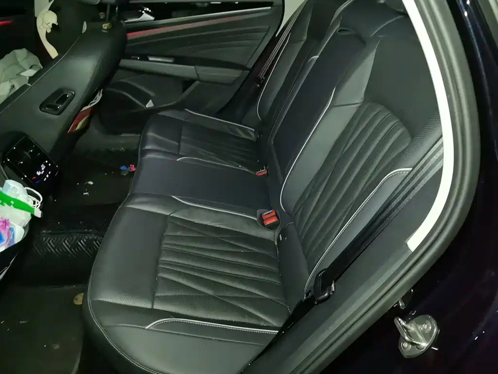 Volkswagen Passat — миниатюра 13