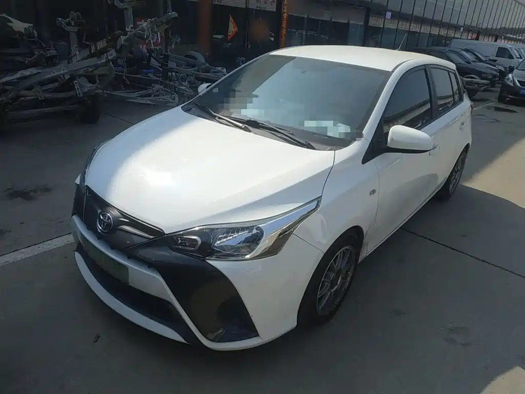 Toyota Yaris L 2020
