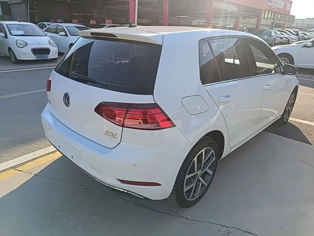 Volkswagen Golf — миниатюра 7