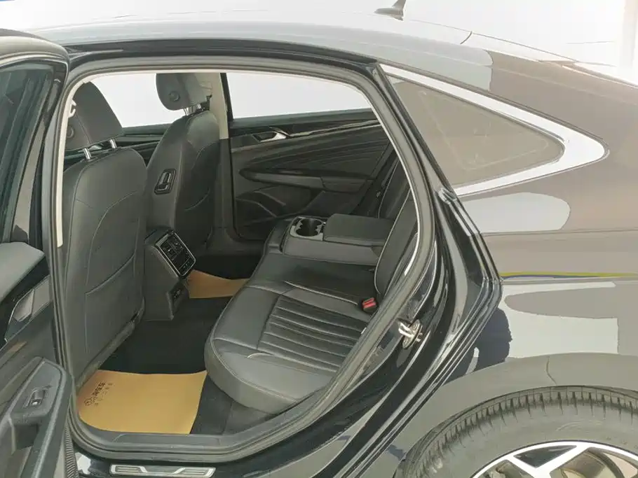 Volkswagen Passat — миниатюра 11