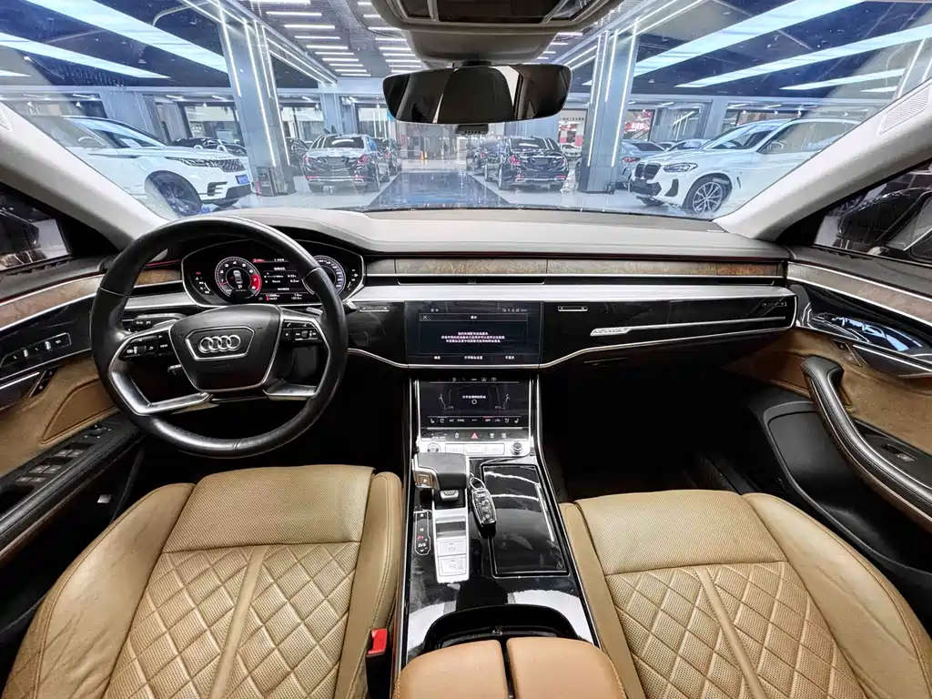 Audi A8 — миниатюра 4