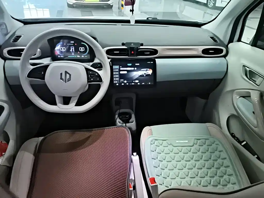 Leapmotor Leapmotor T03 — миниатюра 10