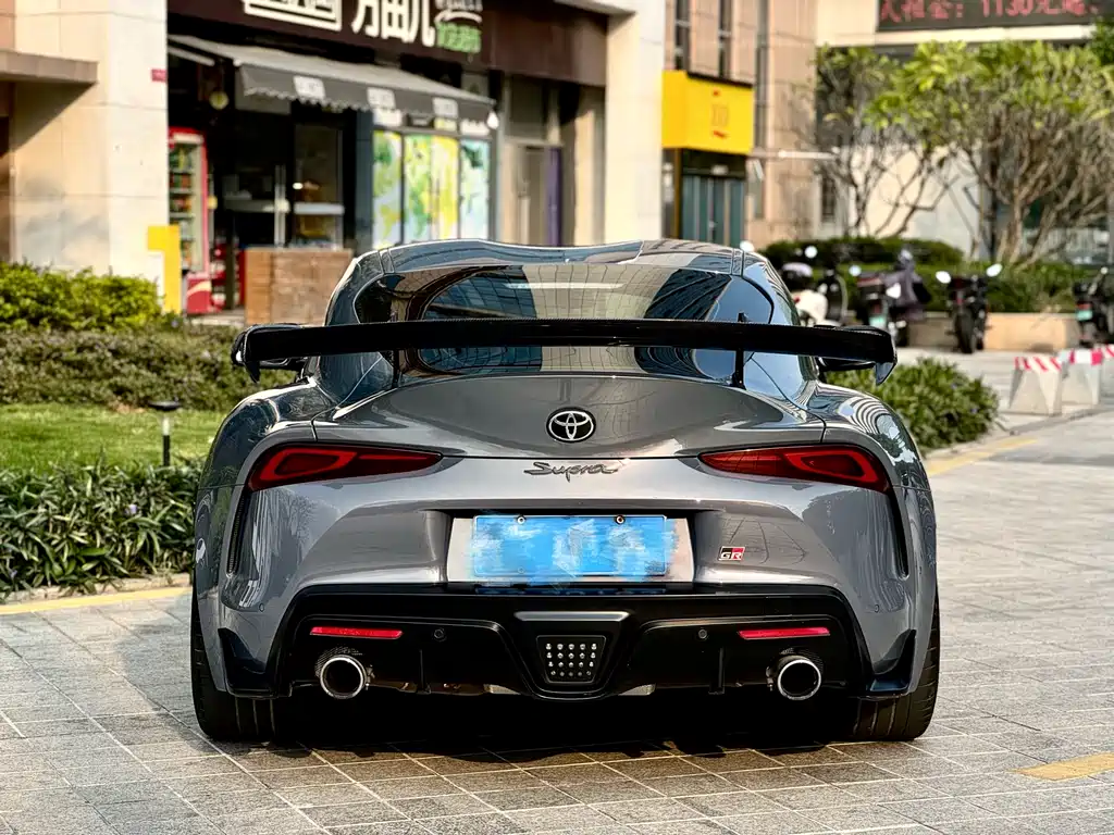TOYOTA SUPRA