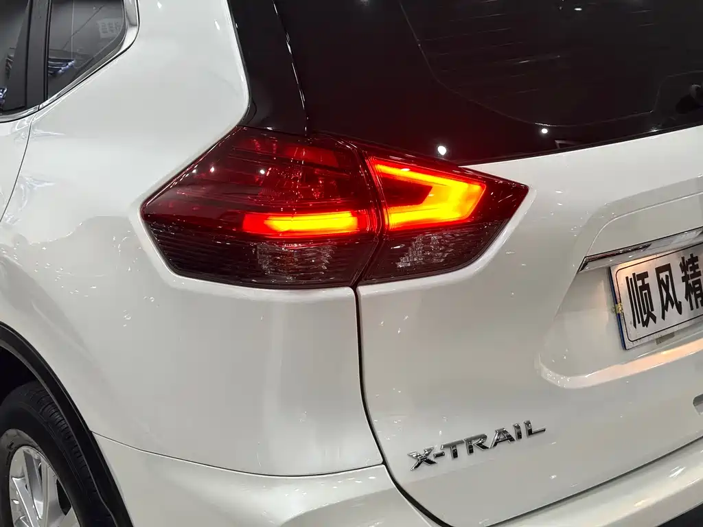 Nissan X-Trail — миниатюра 27