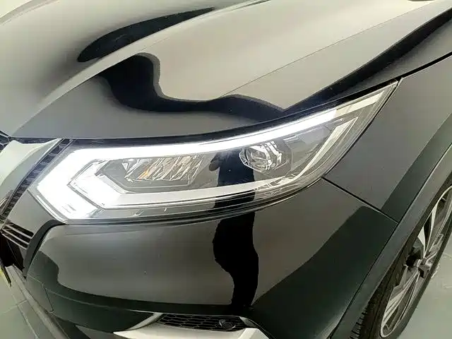 Nissan Qashqai — миниатюра 18
